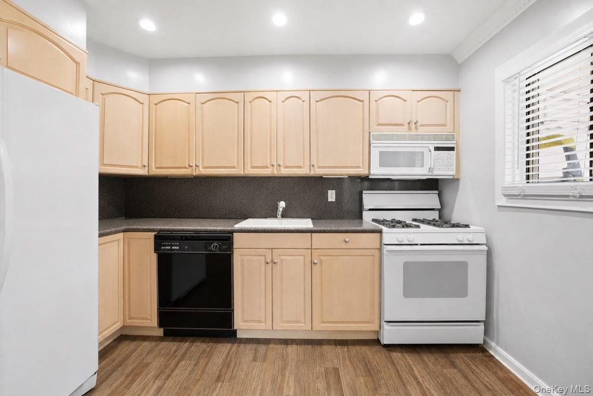 Photo 6 of this property