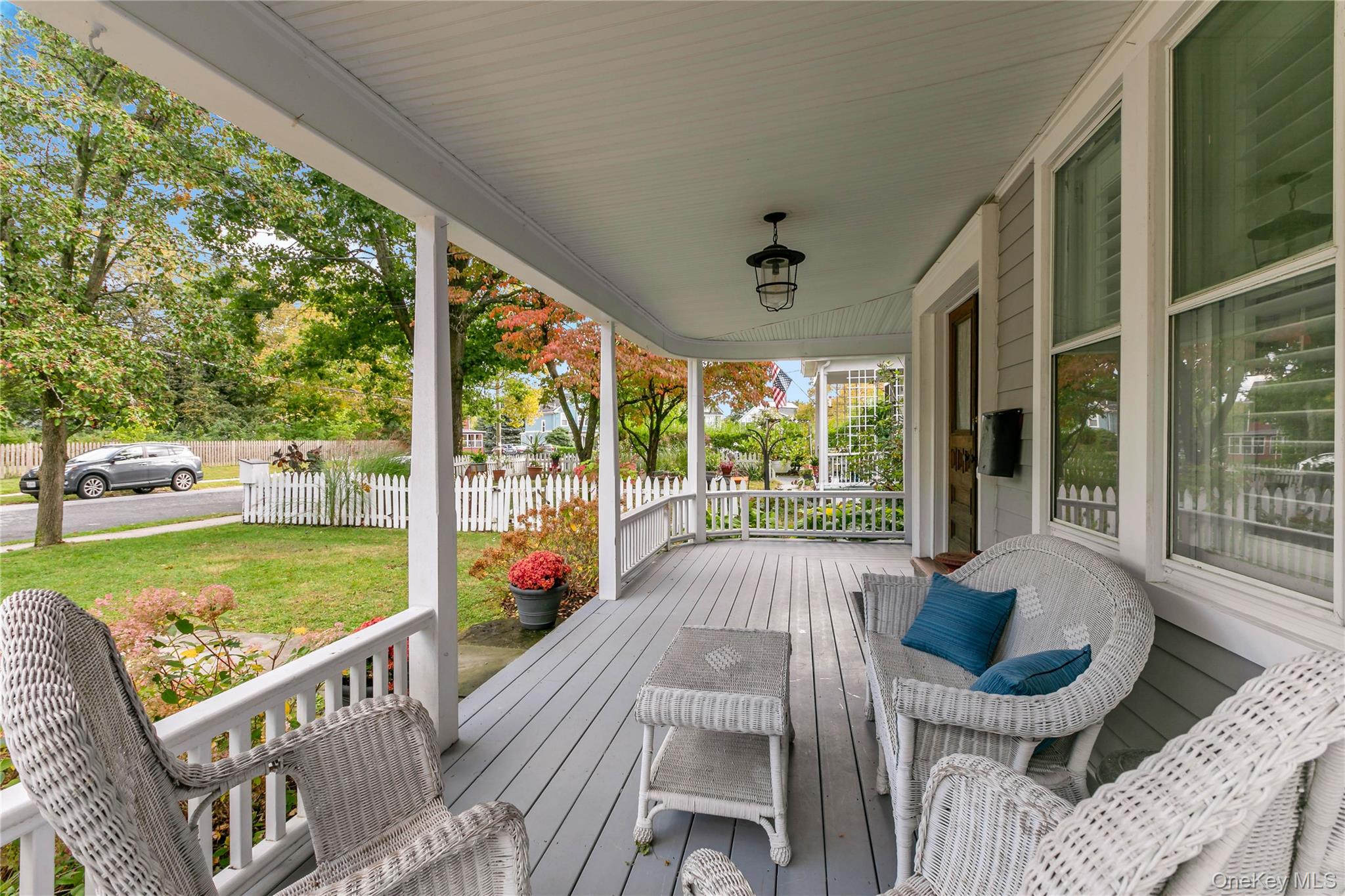 Photo 4 of this property