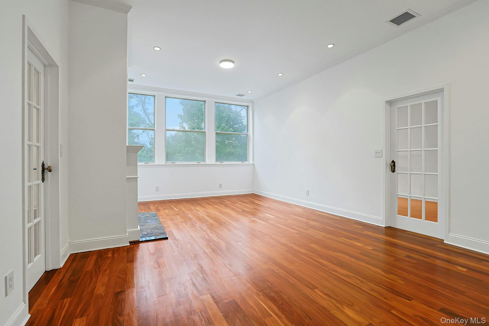 Photo 6 of this property