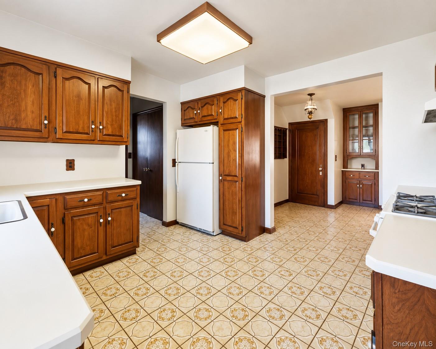 Photo 7 of this property