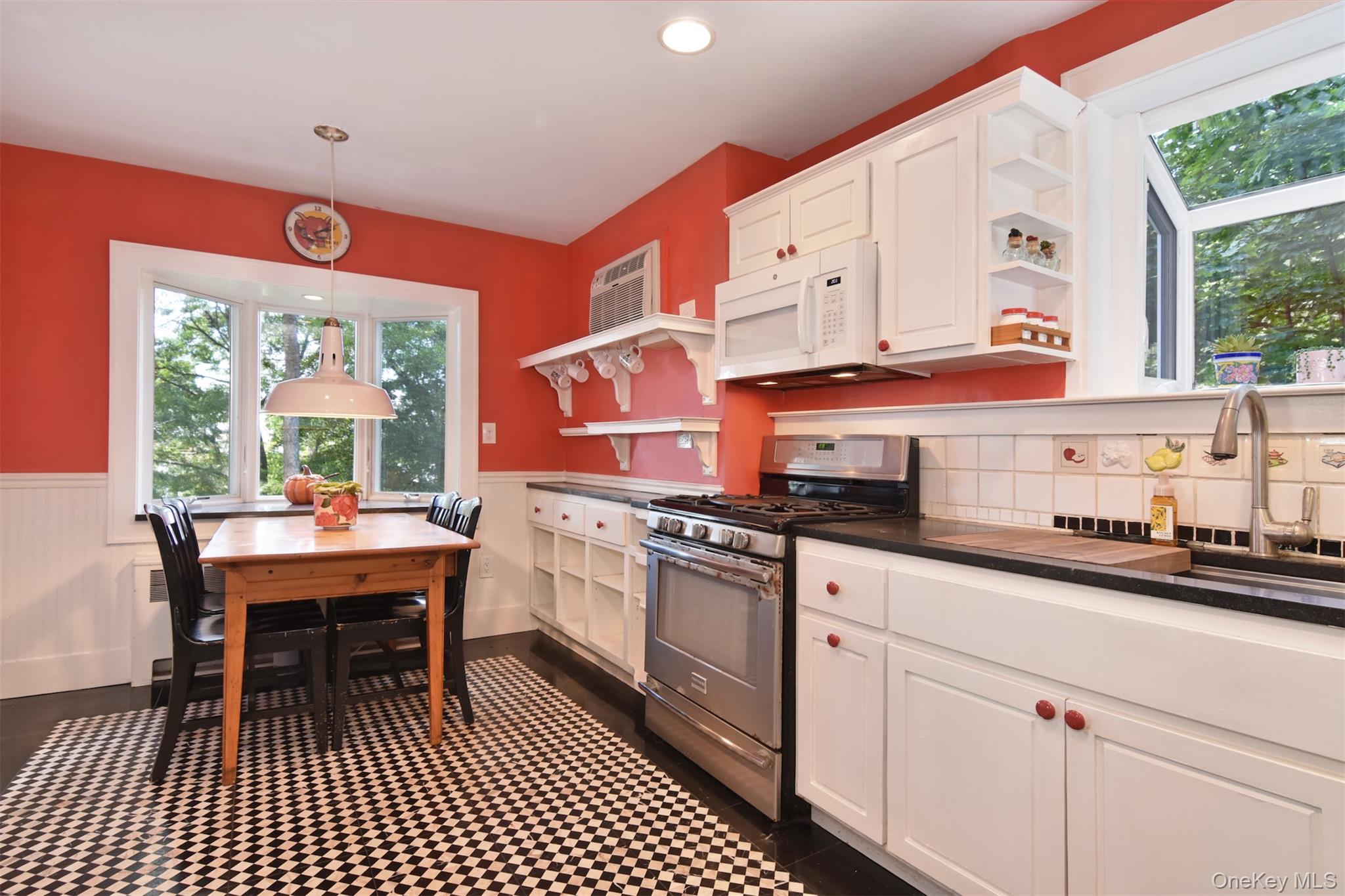Photo 9 of this property