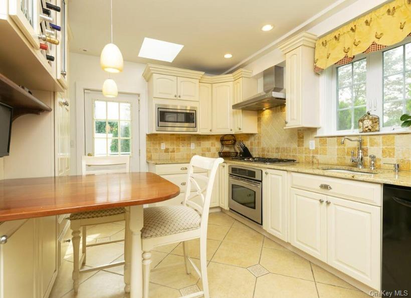 Photo 6 of this property
