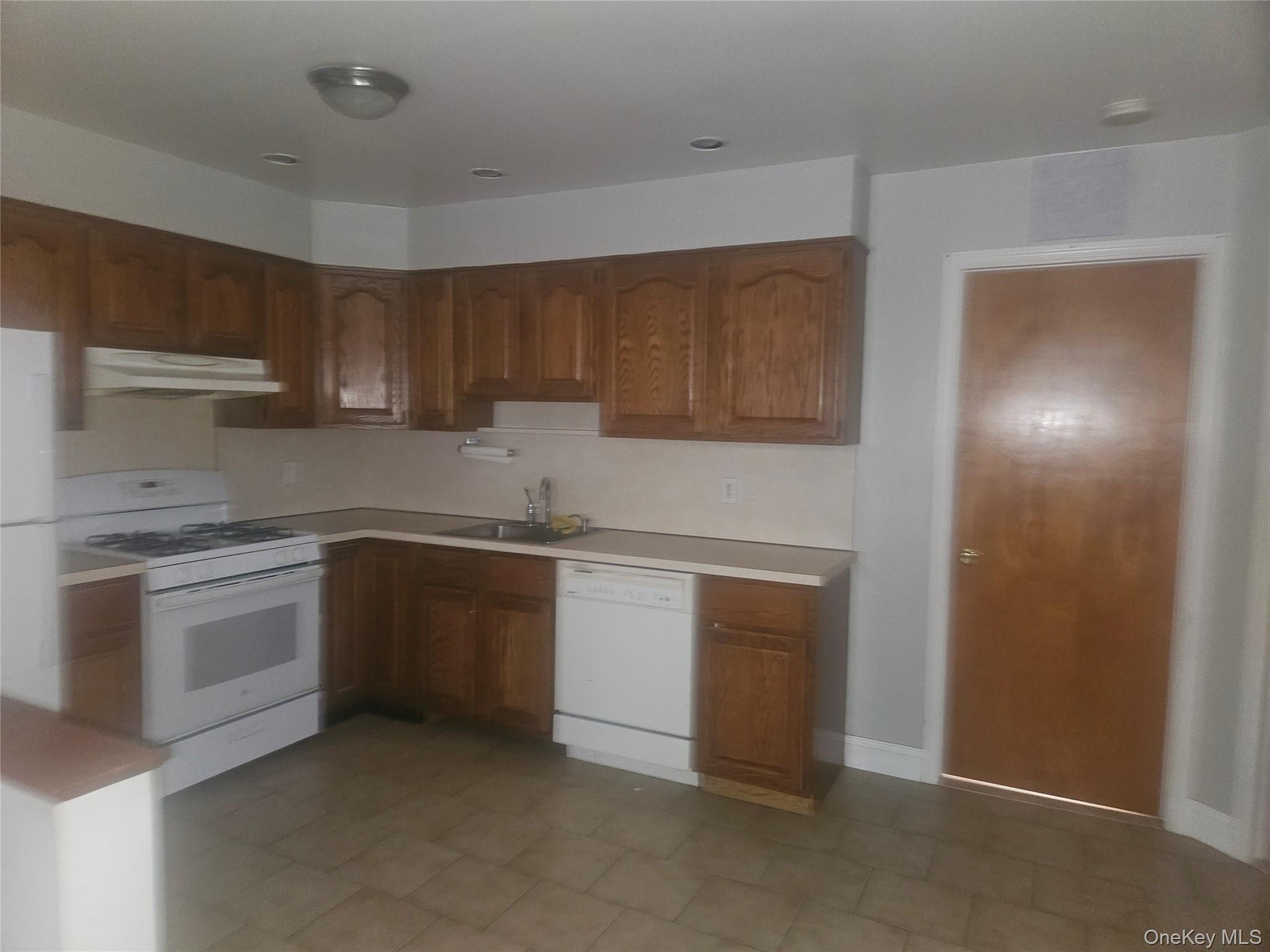 Photo 3 of this property