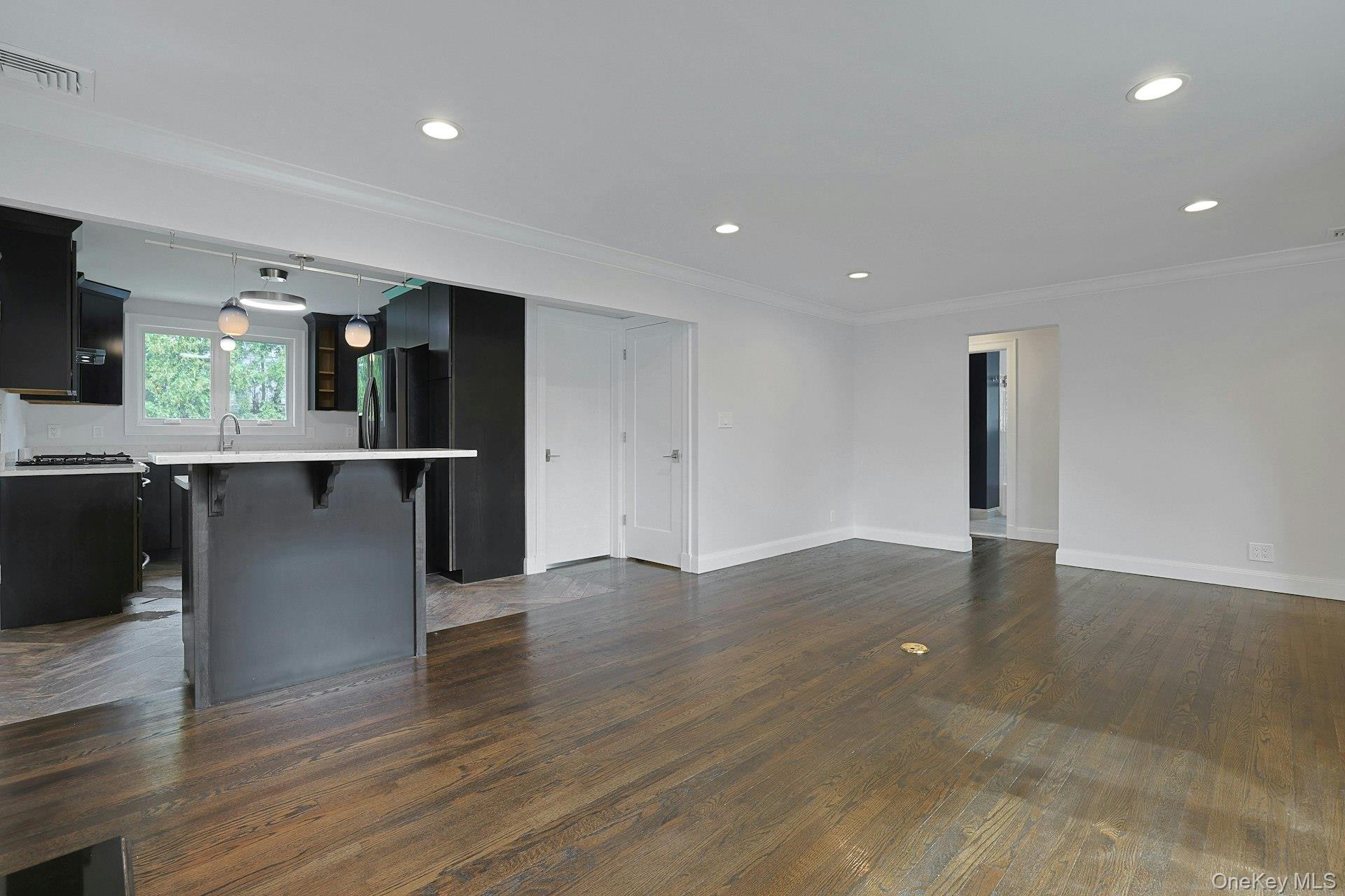 Photo 4 of this property