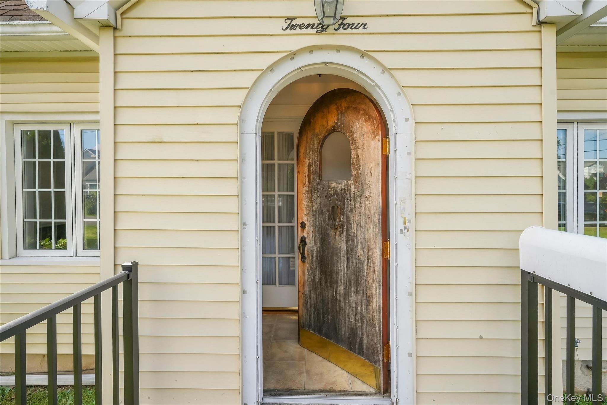 Photo 4 of this property