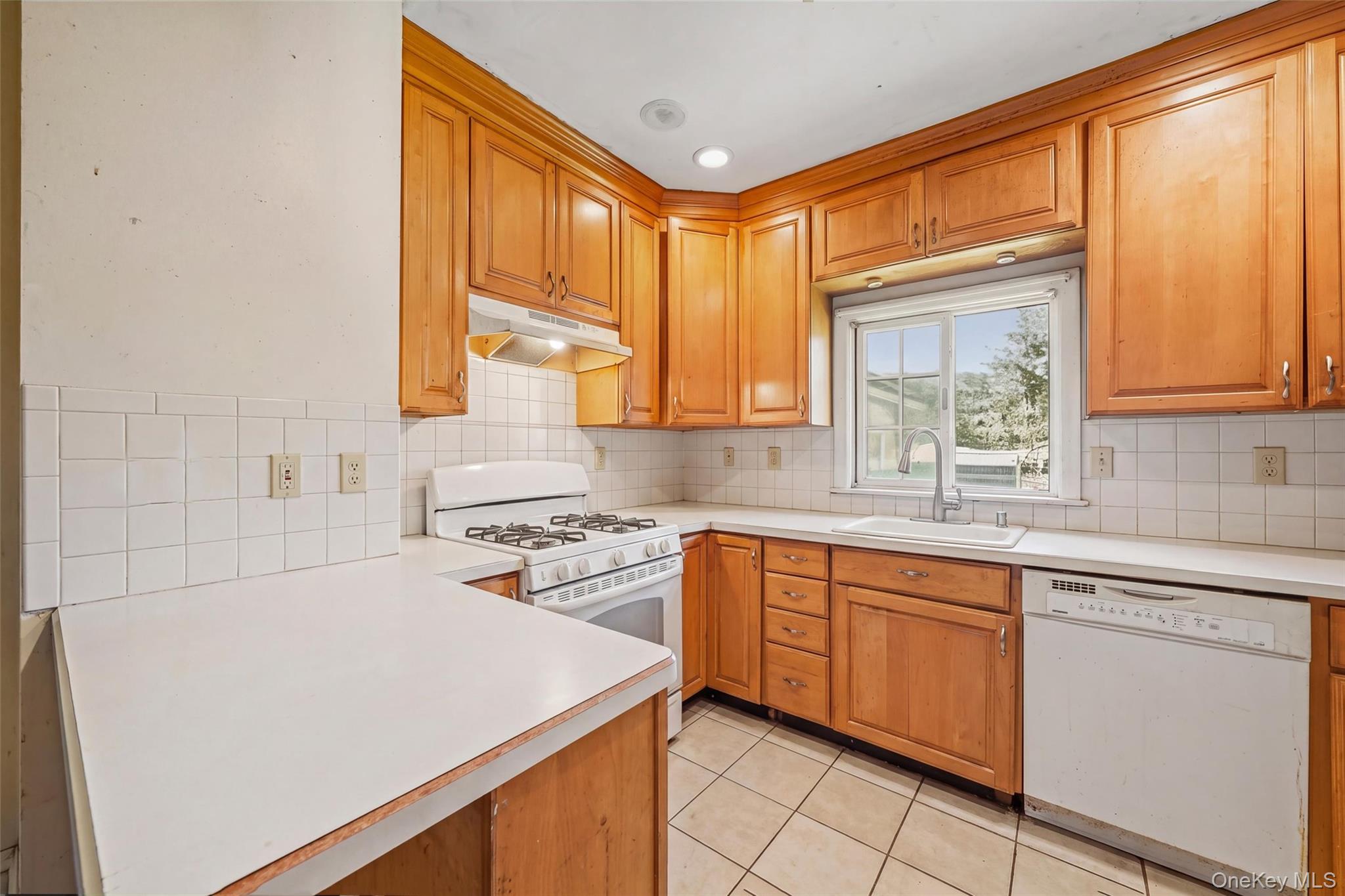 Photo 6 of this property