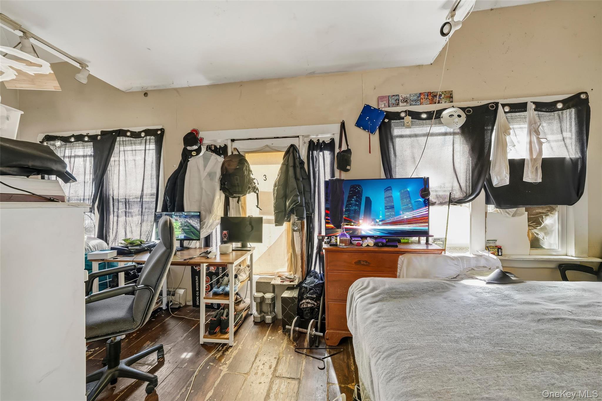 Photo 7 of this property