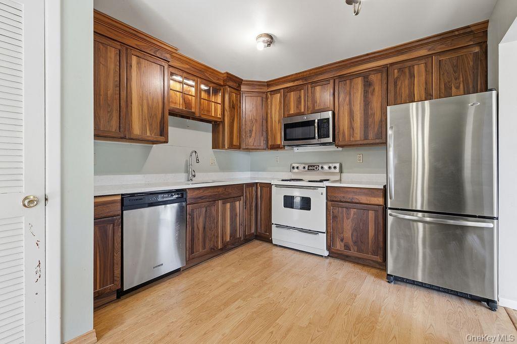 Photo 7 of this property