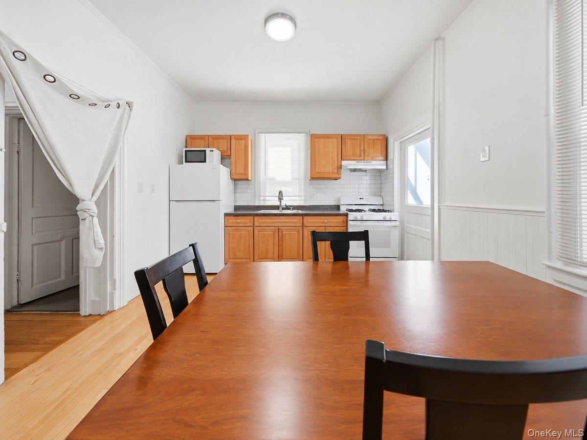 Photo 5 of this property
