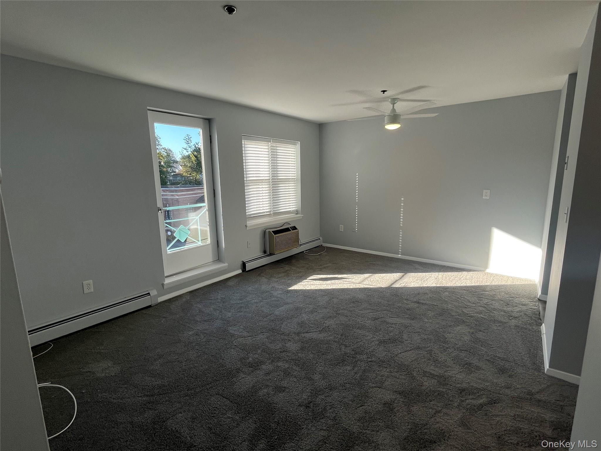 Beautiful, bright one bedroom, one full bathroom apartment with lots o...