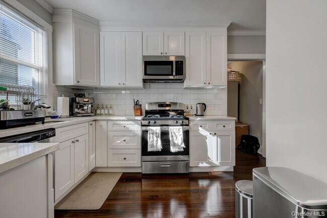Photo 7 of this property