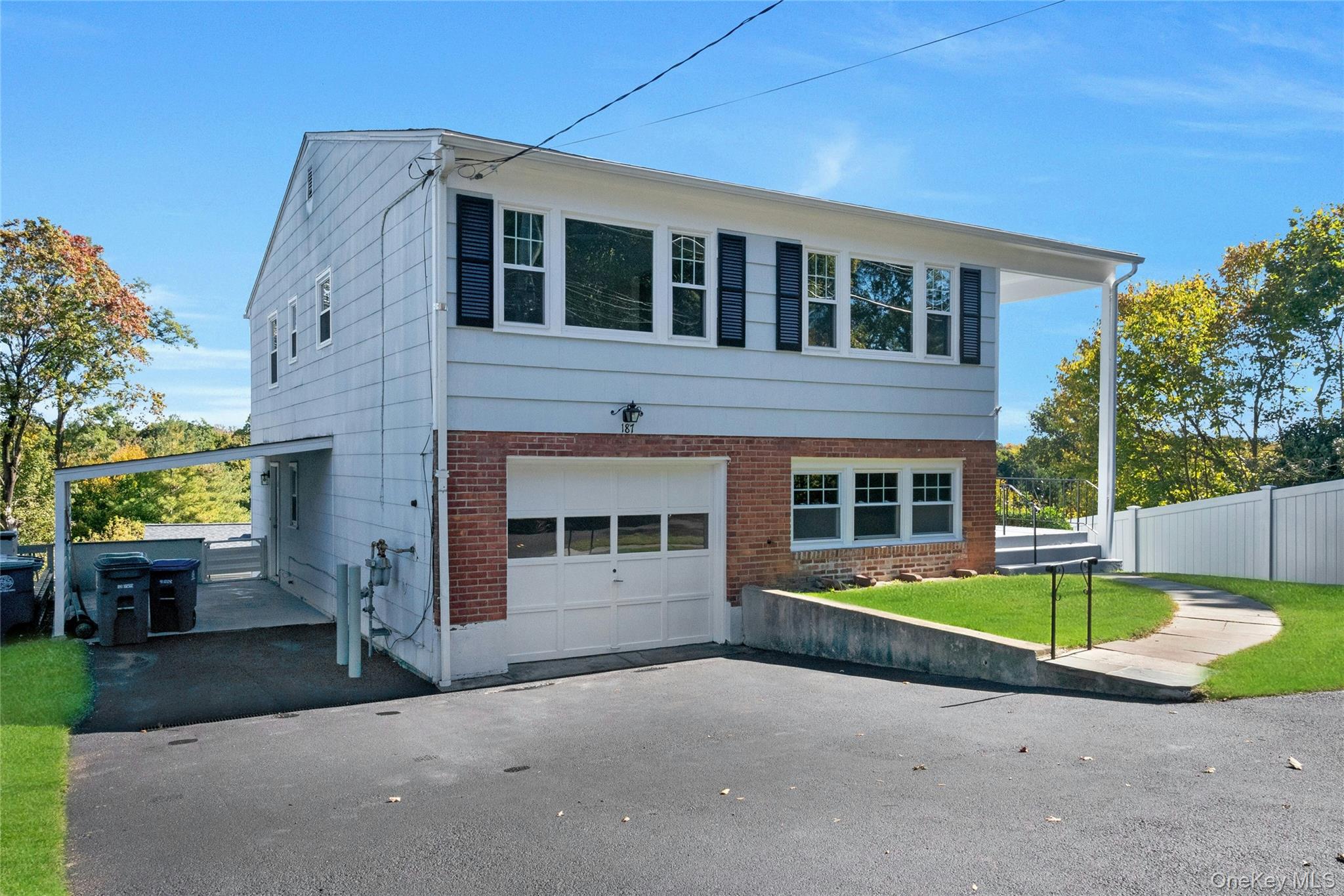 Photo 3 of this property