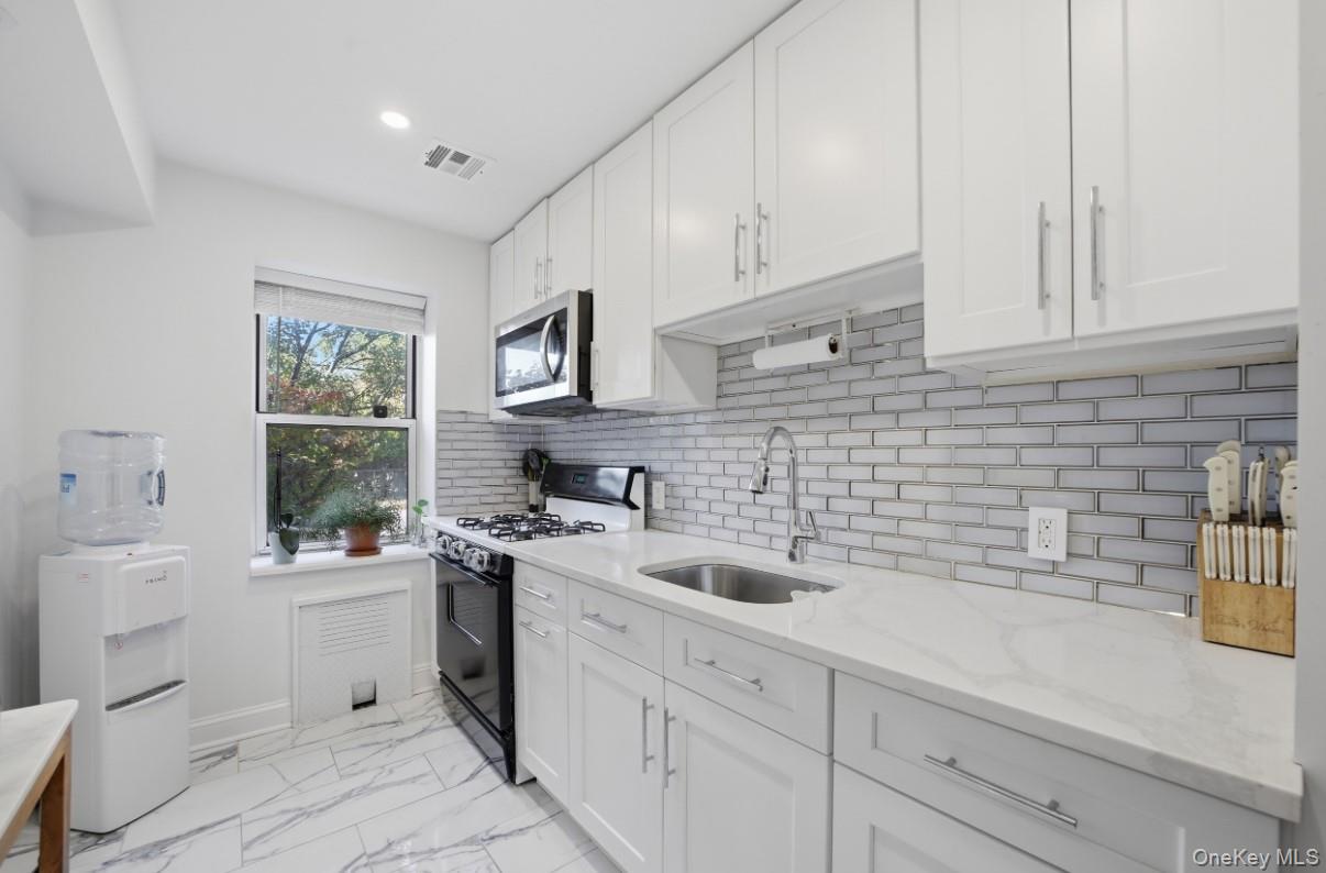 Photo 7 of this property