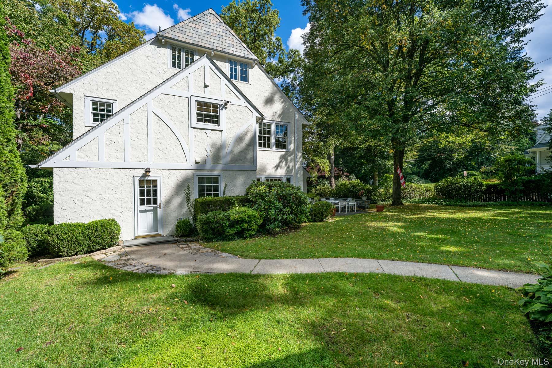 Photo 32 of this property