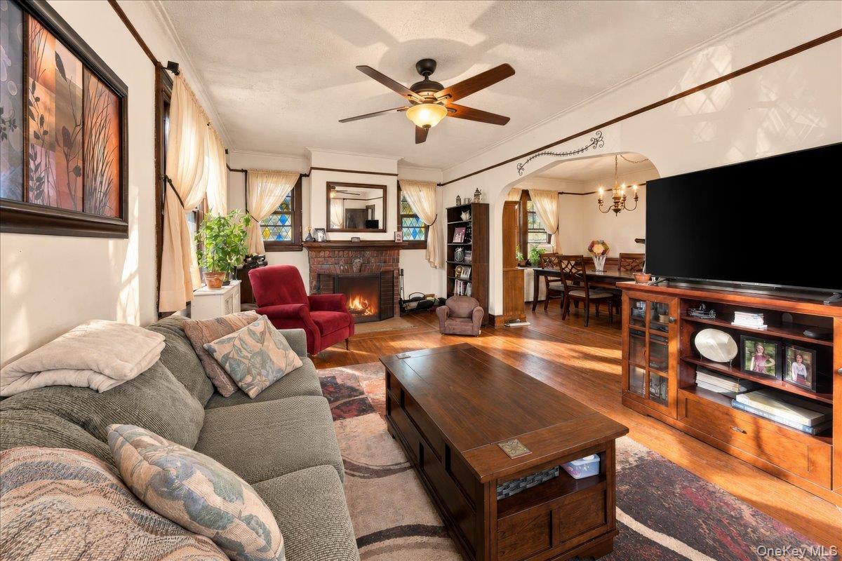 Photo 3 of this property