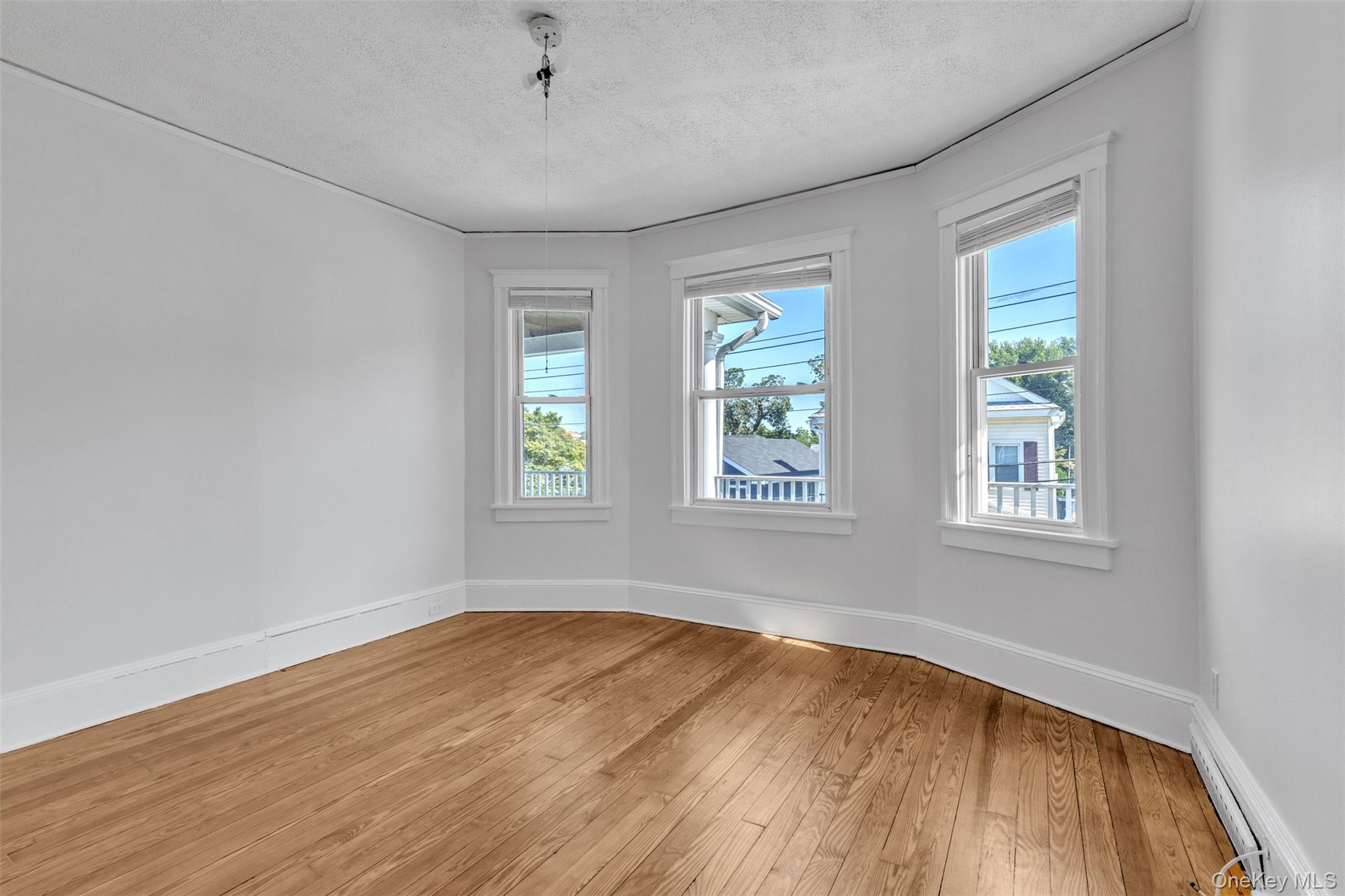 Photo 4 of this property