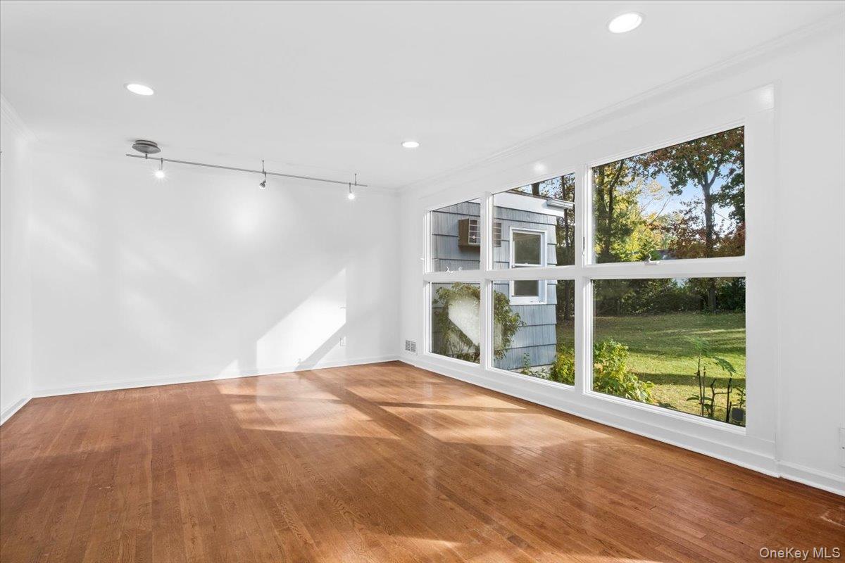 Photo 3 of this property