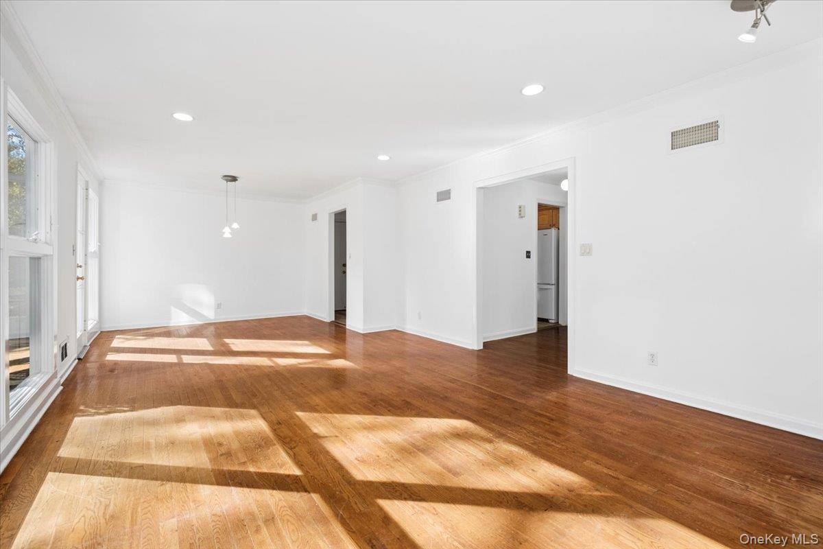 Photo 4 of this property