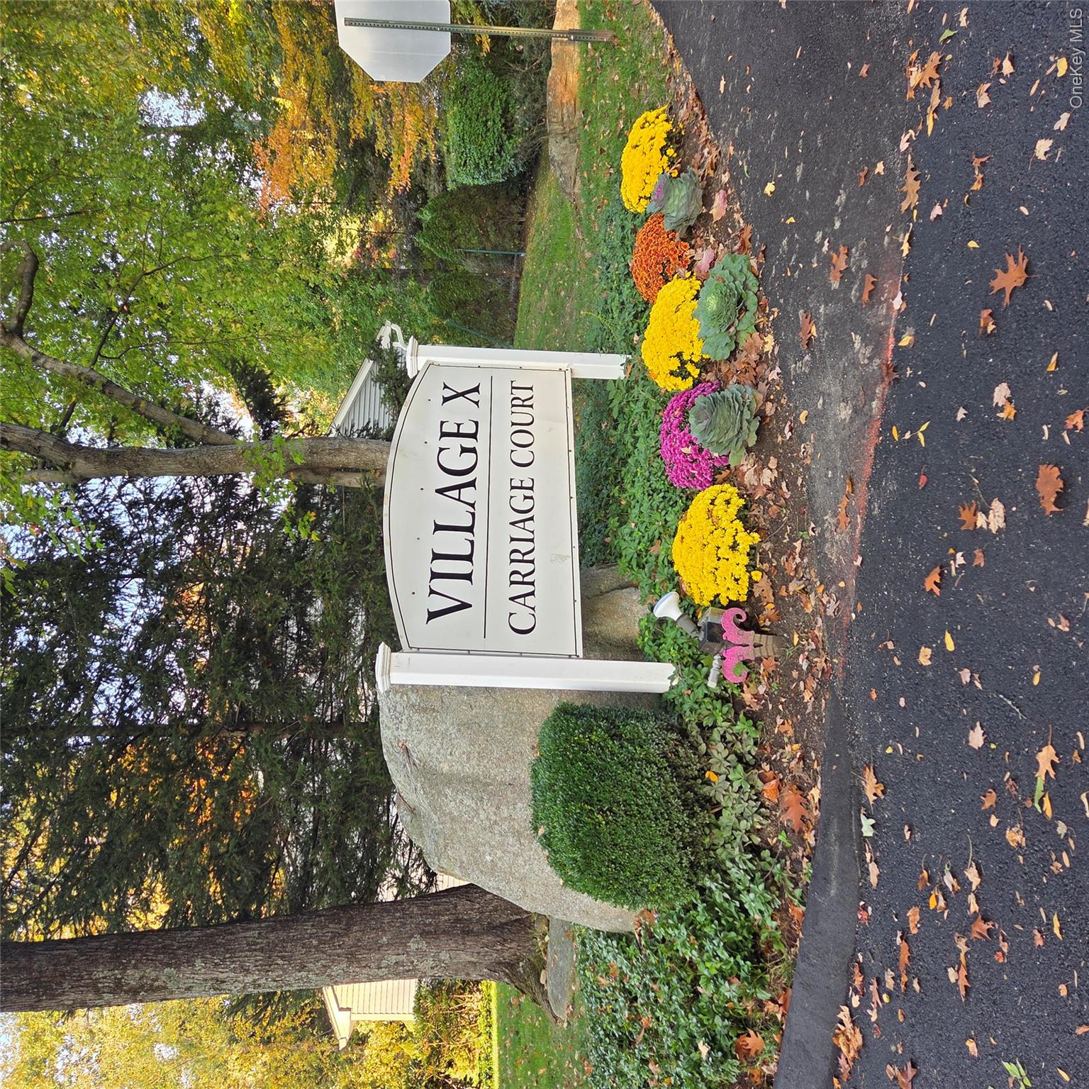 Beautifully updated and sought after 2 br 2 bth Essex model in Jeffers...