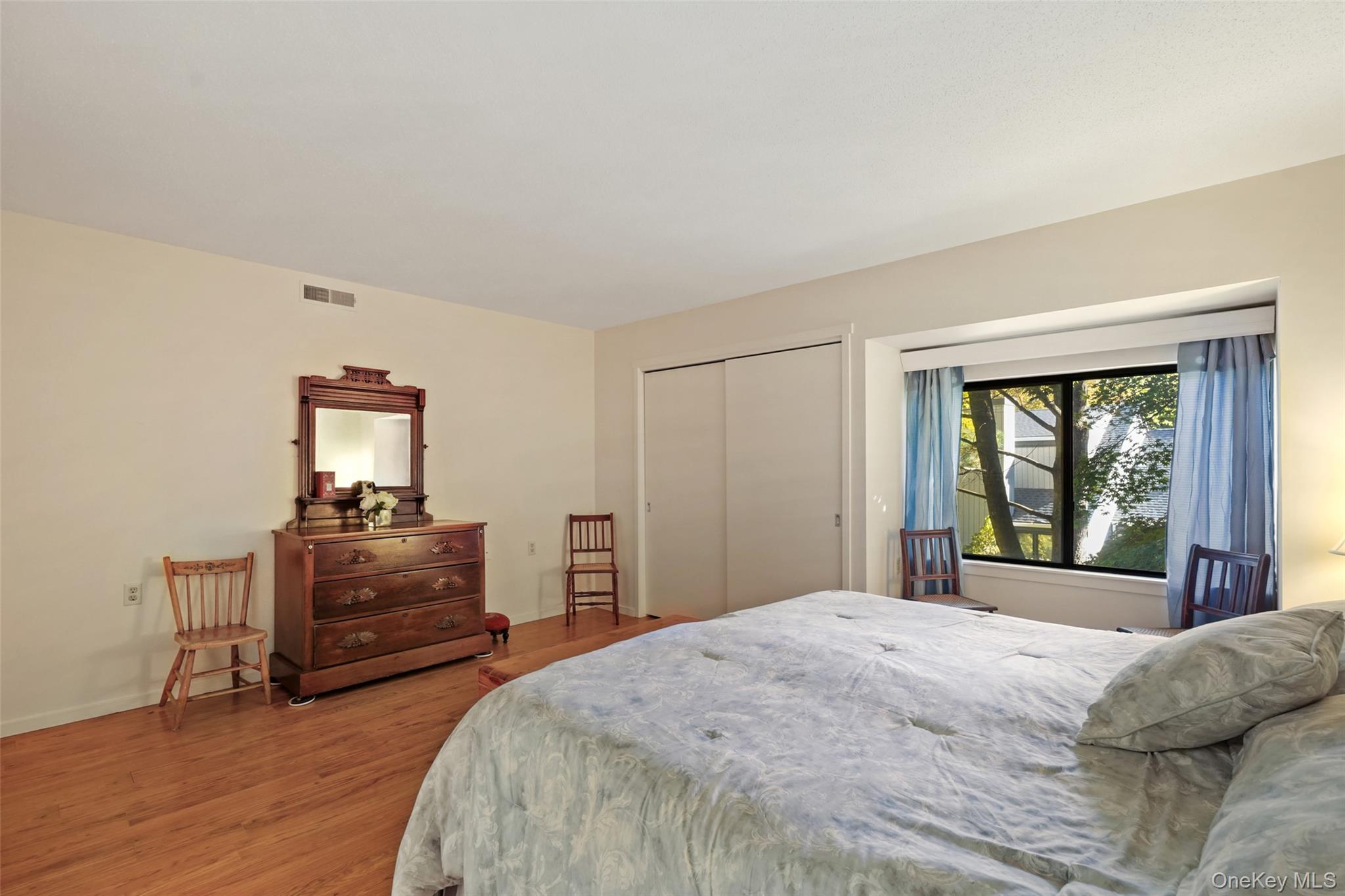Photo 11 of this property