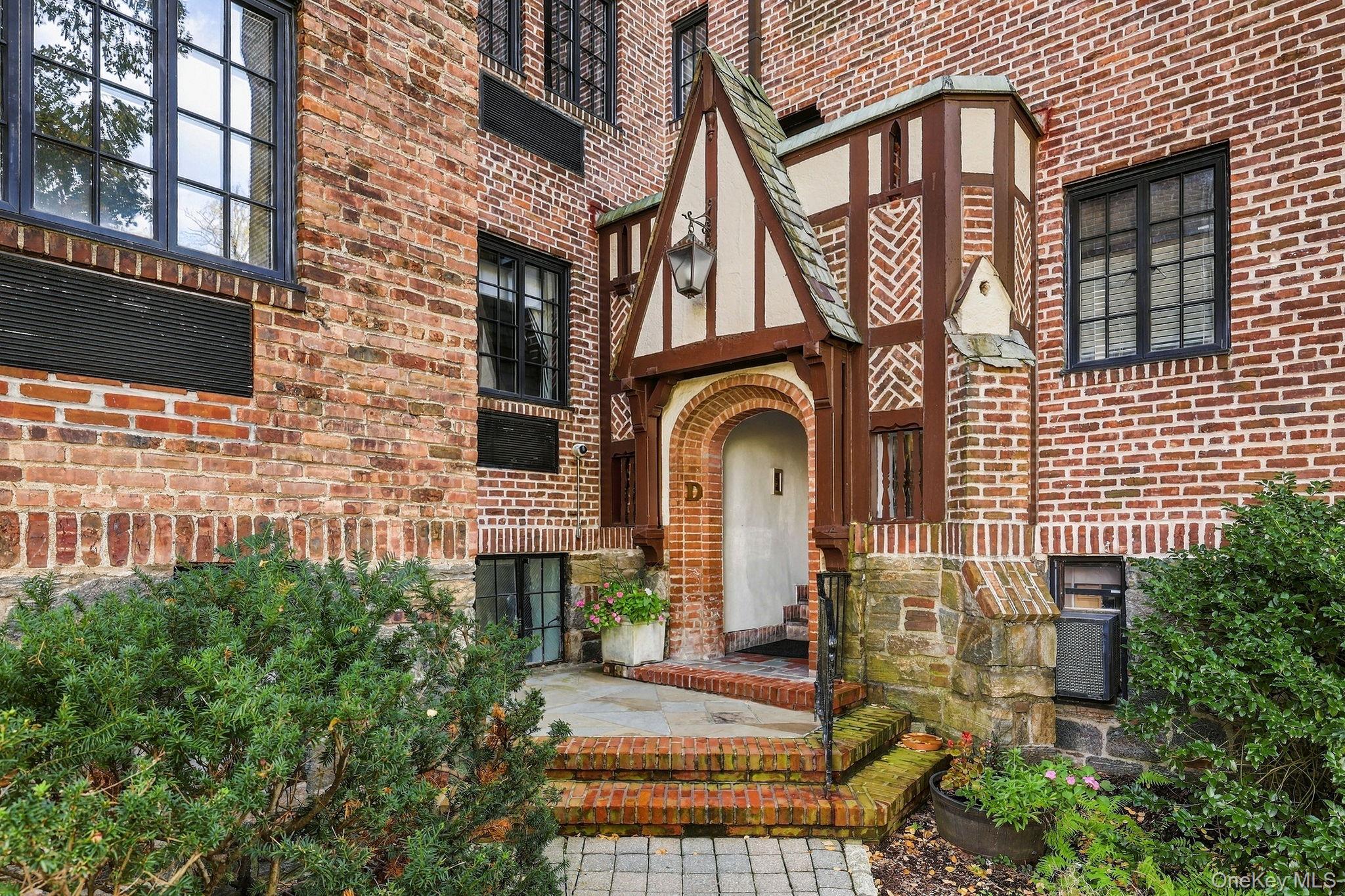 Photo 4 of this property