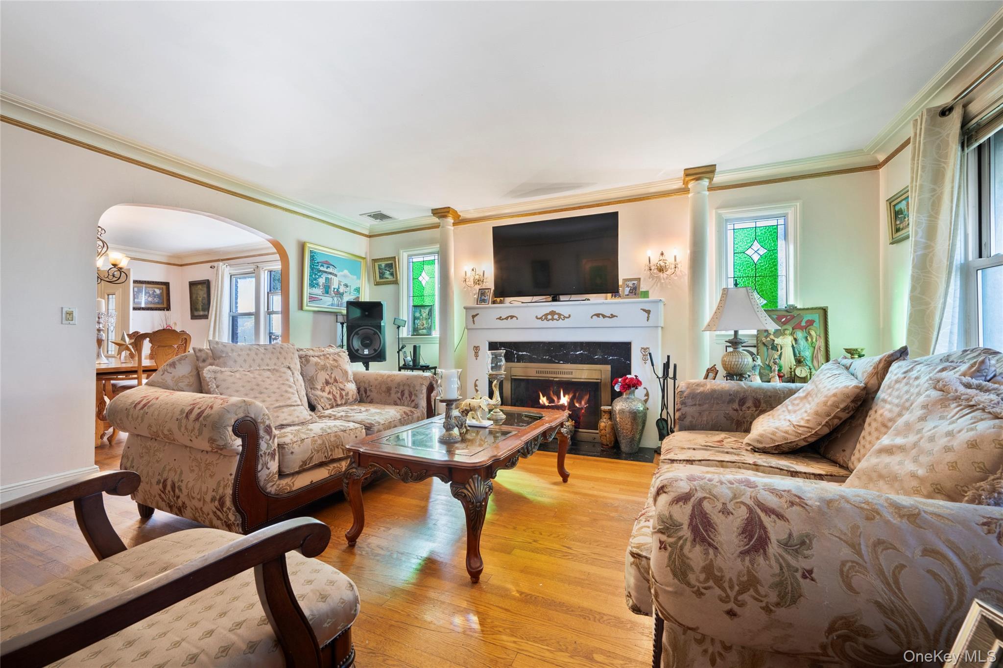Photo 4 of this property
