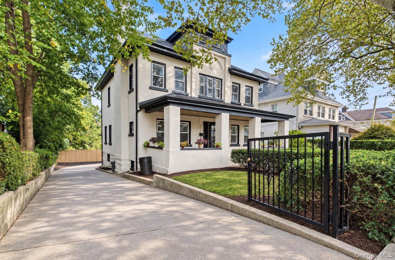 Welcome to 639 South Fifth Avenue, a fully renovated, fully vacant leg...
