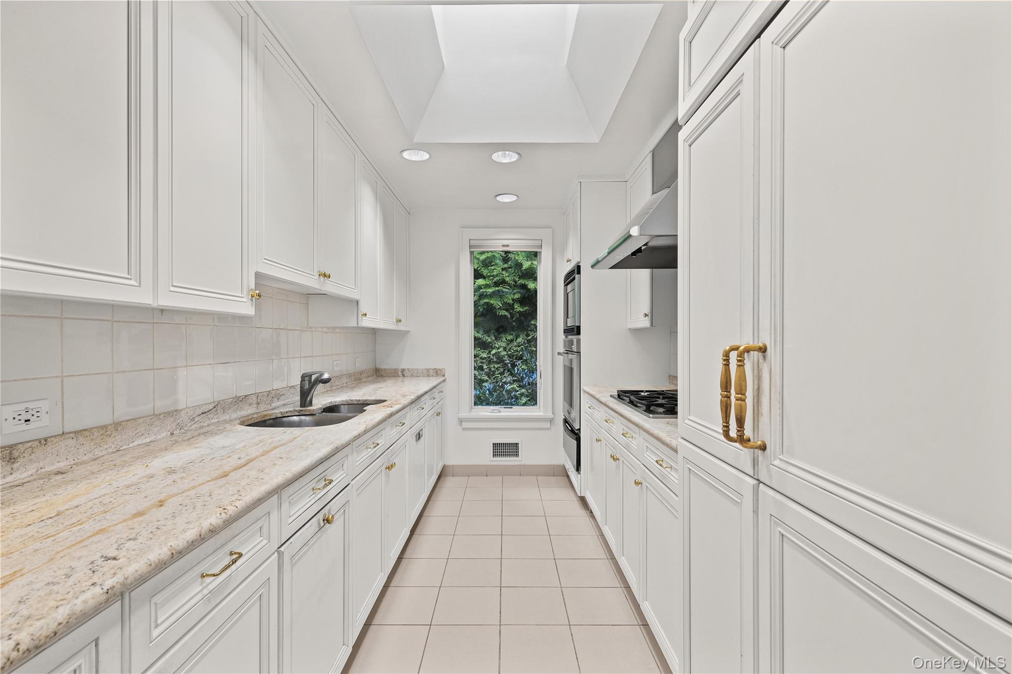 Photo 6 of this property