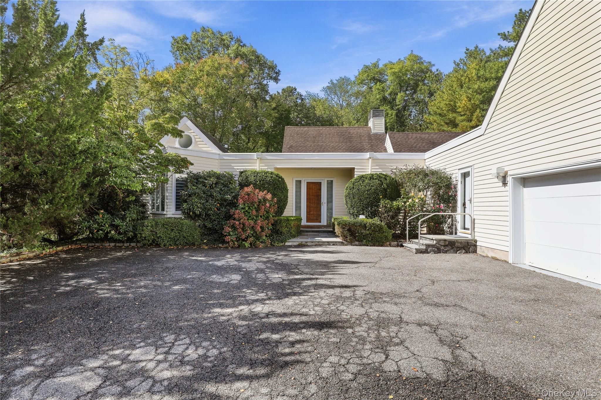 This is a very special property in The Crossing, the premiere 24/7 gat...