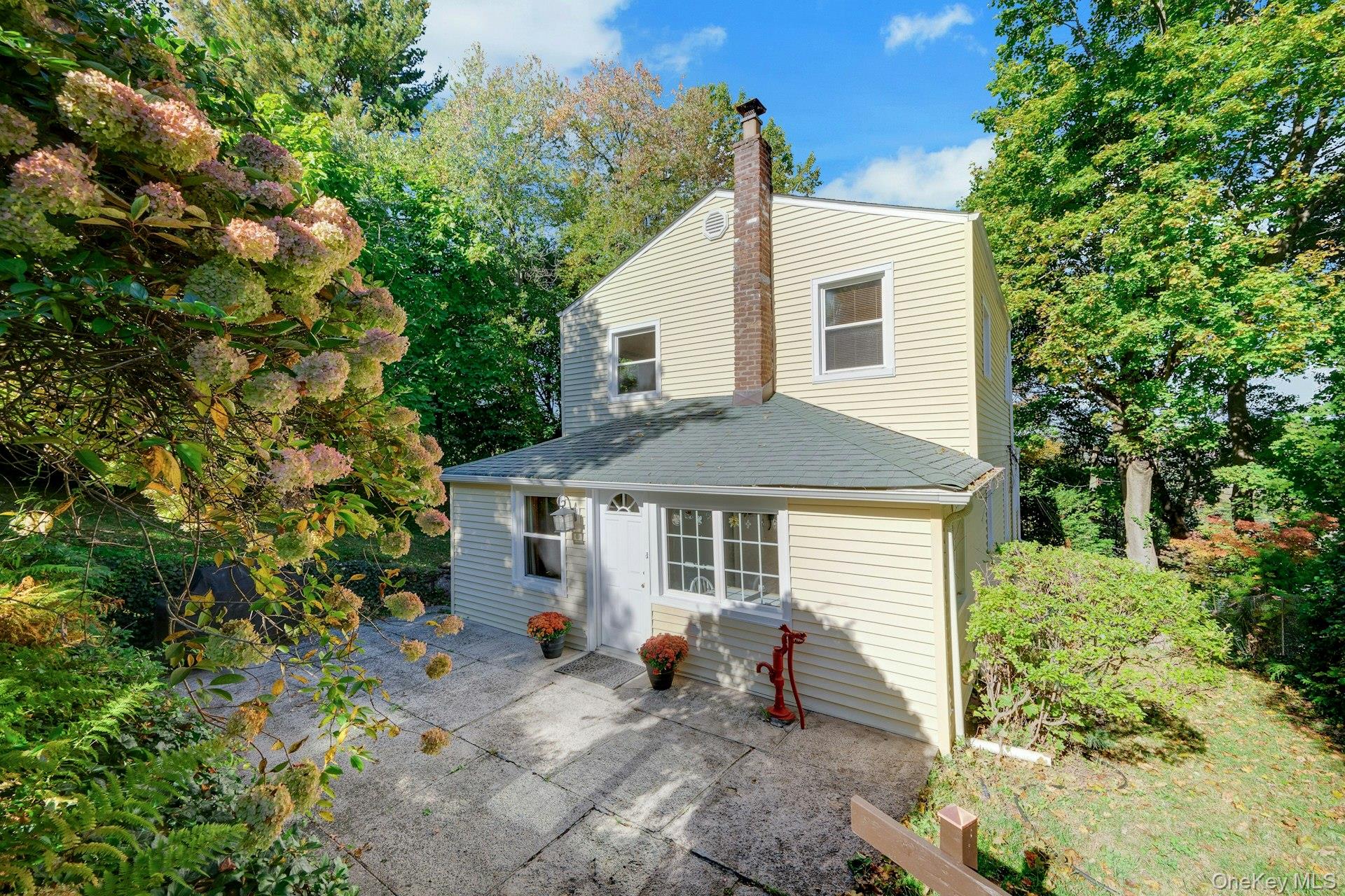 Photo 3 of this property