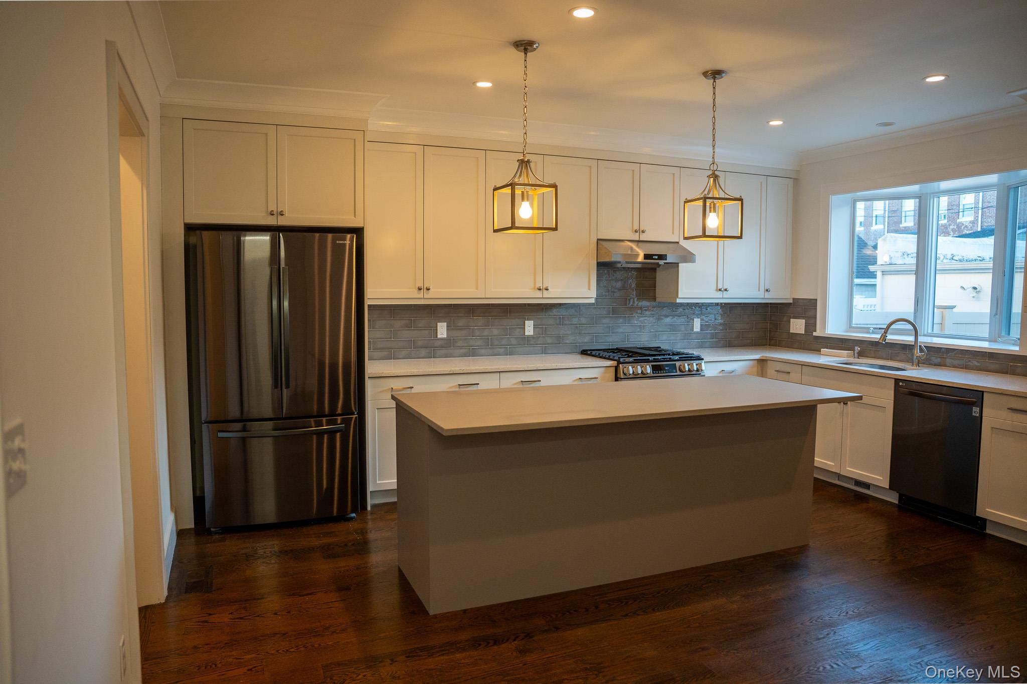Photo 4 of this property