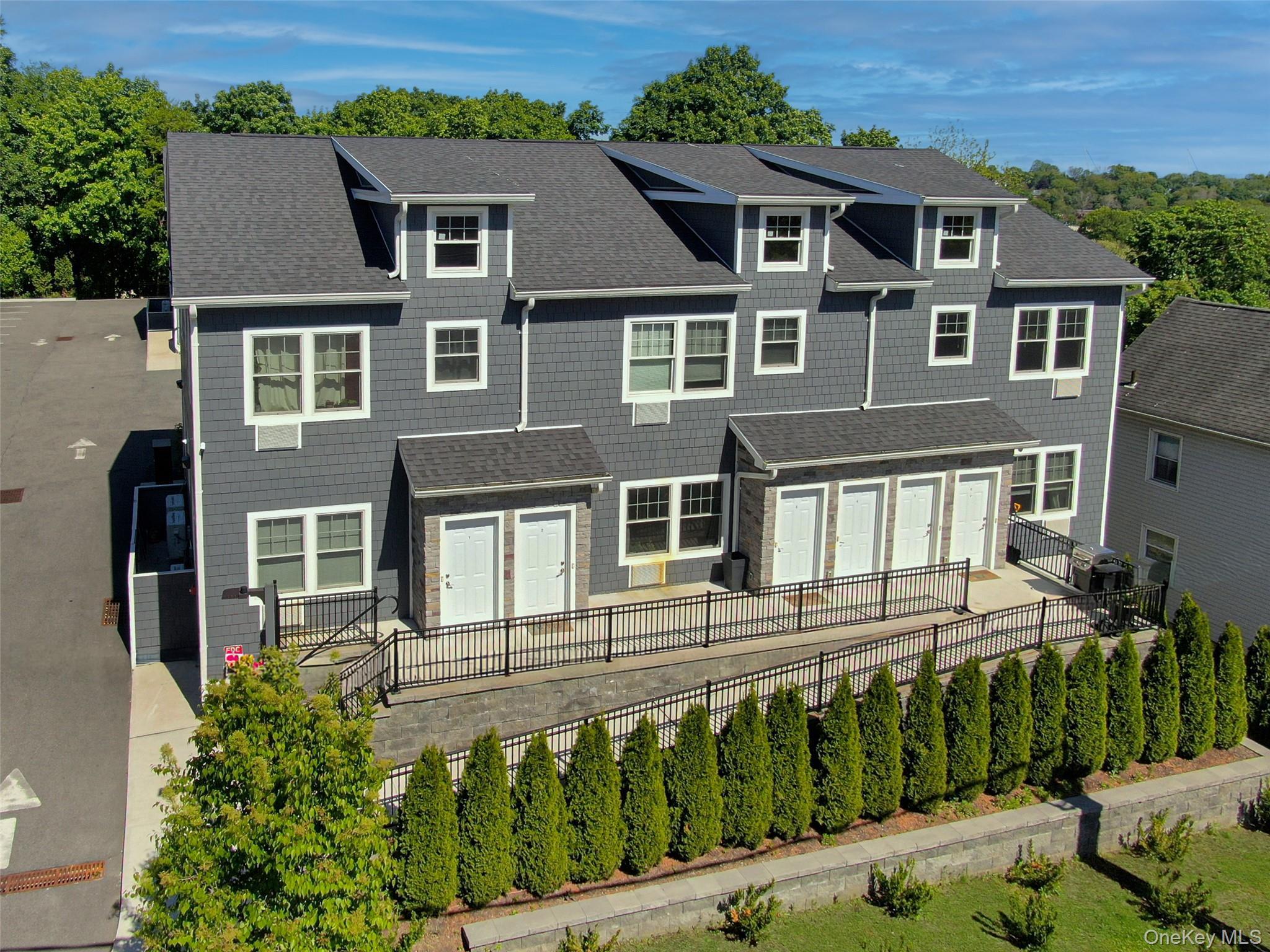Discover comfortable, contemporary living at Kensico Commons, a boutiq...