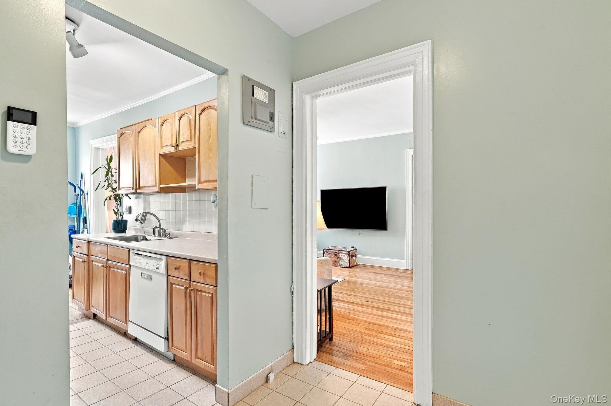 Photo 4 of this property