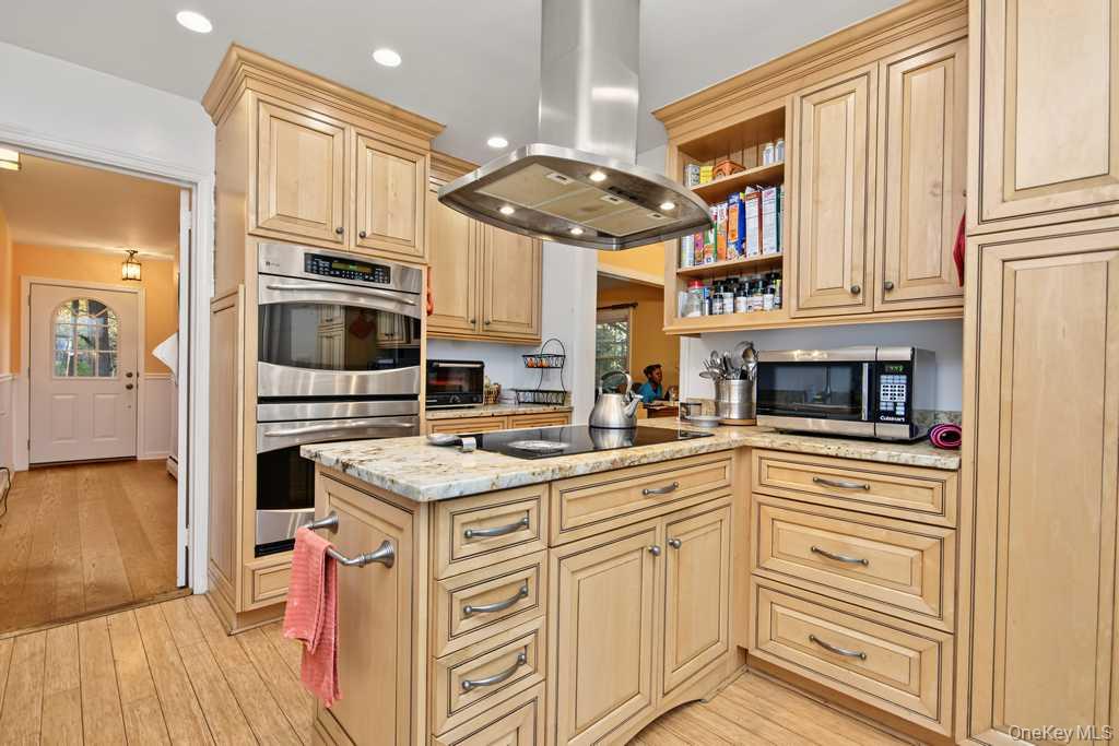 Photo 3 of this property