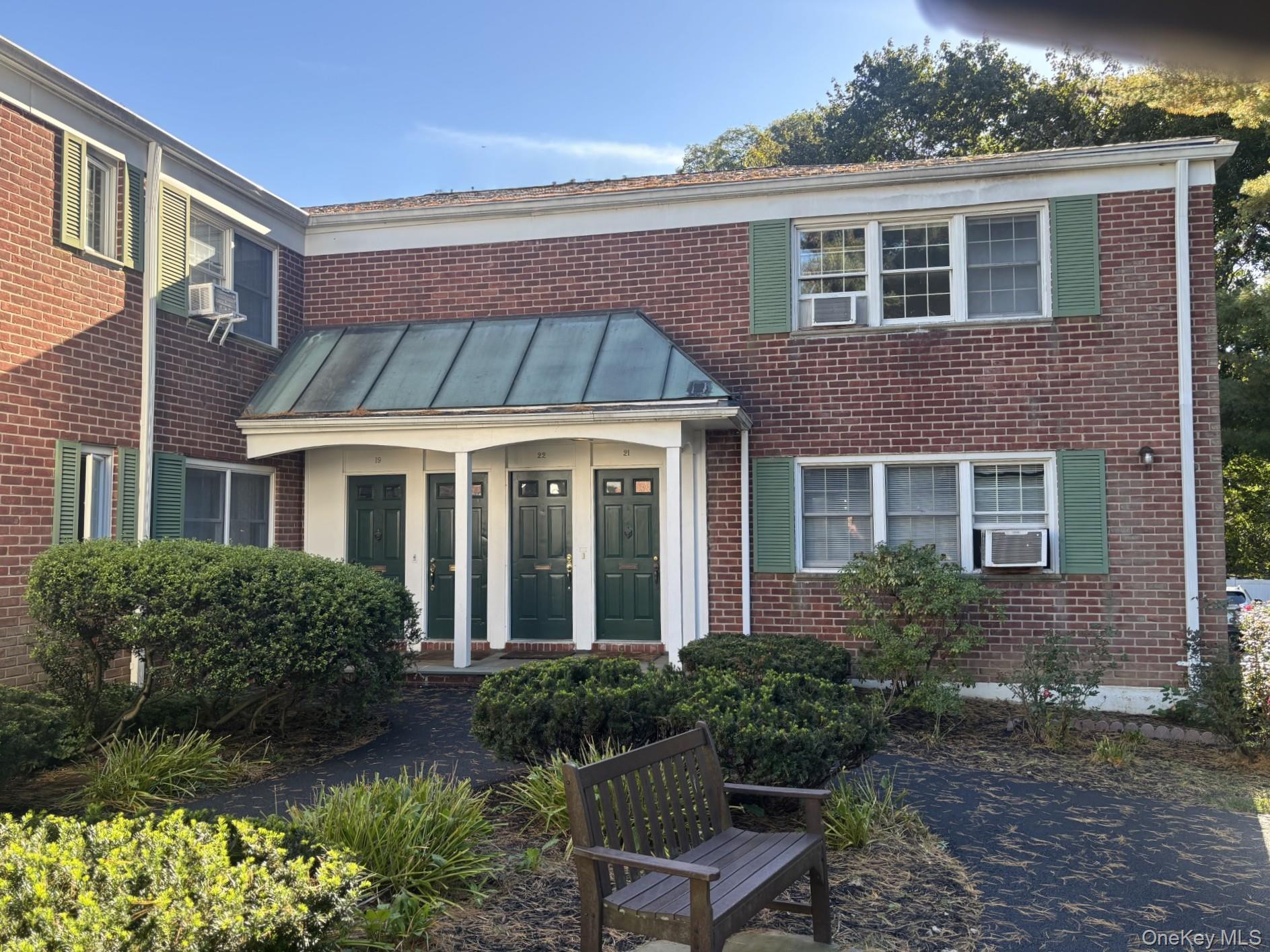 Enjoy the convenience of one-level living in this well-maintained, fre...