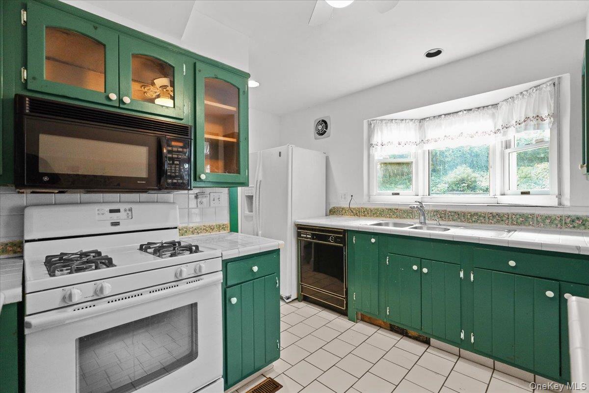 Photo 12 of this property