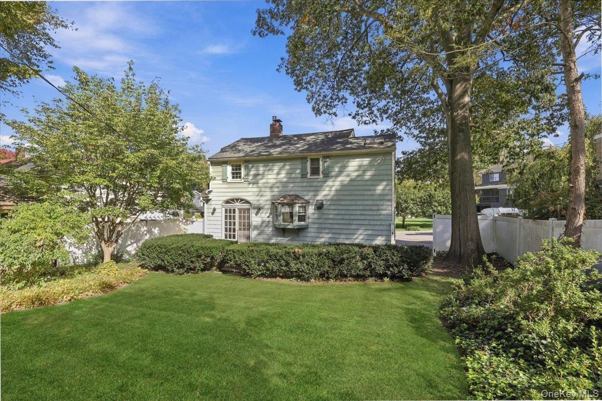 Photo 7 of this property
