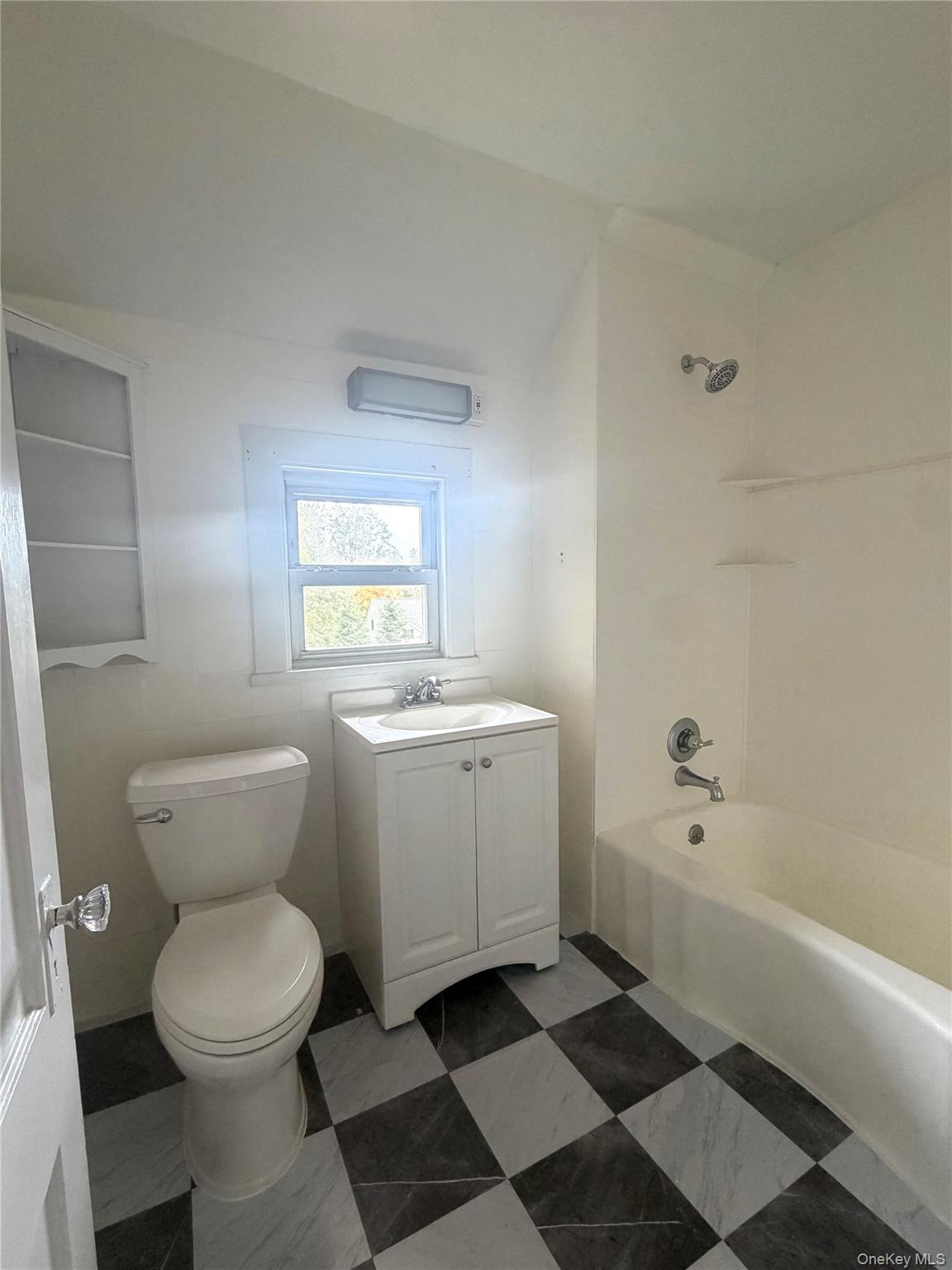 Photo 4 of this property