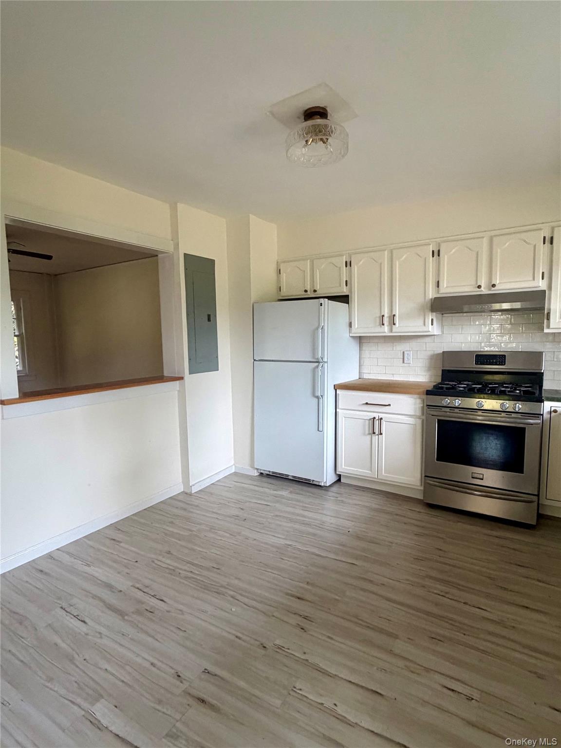 Photo 6 of this property