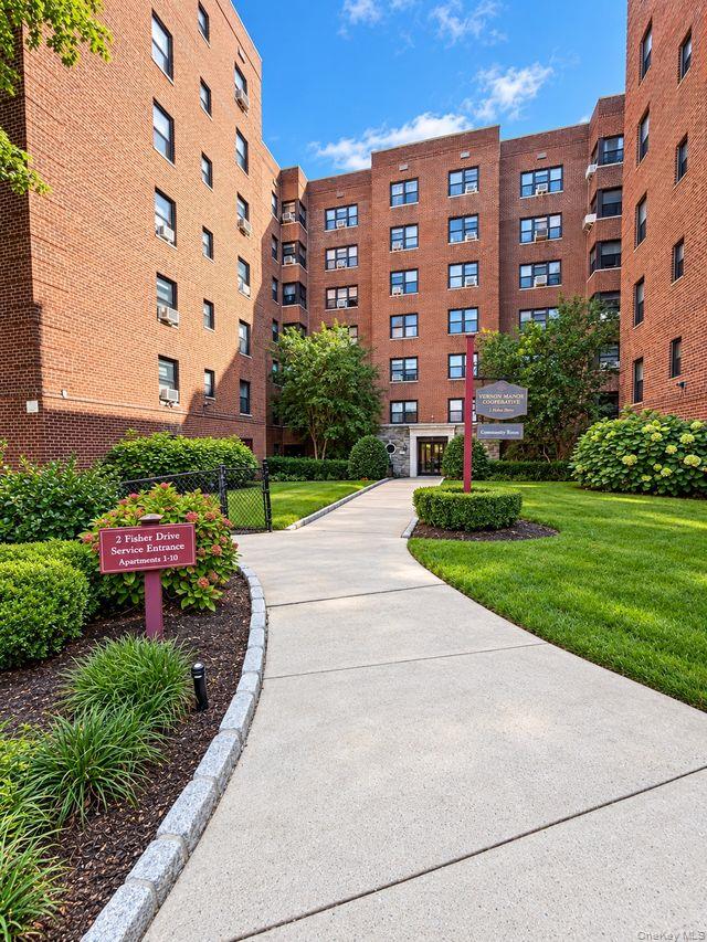 Elegant, Updated Living at Vernon Manor – 2 Fisher Drive, Apt 501, Mou...