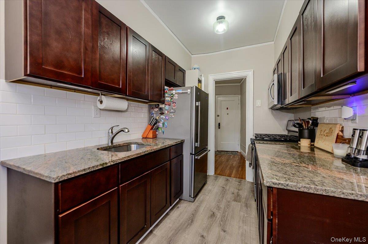 Photo 6 of this property