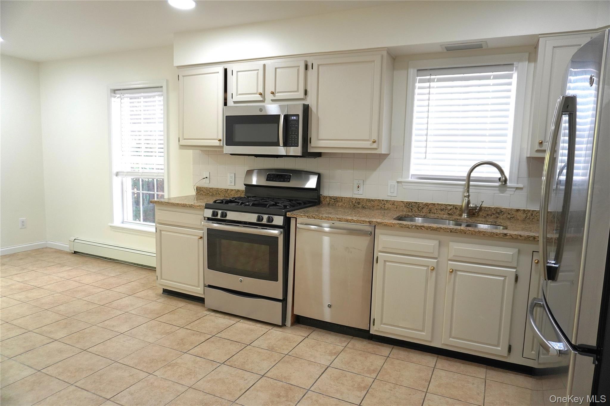 Photo 4 of this property