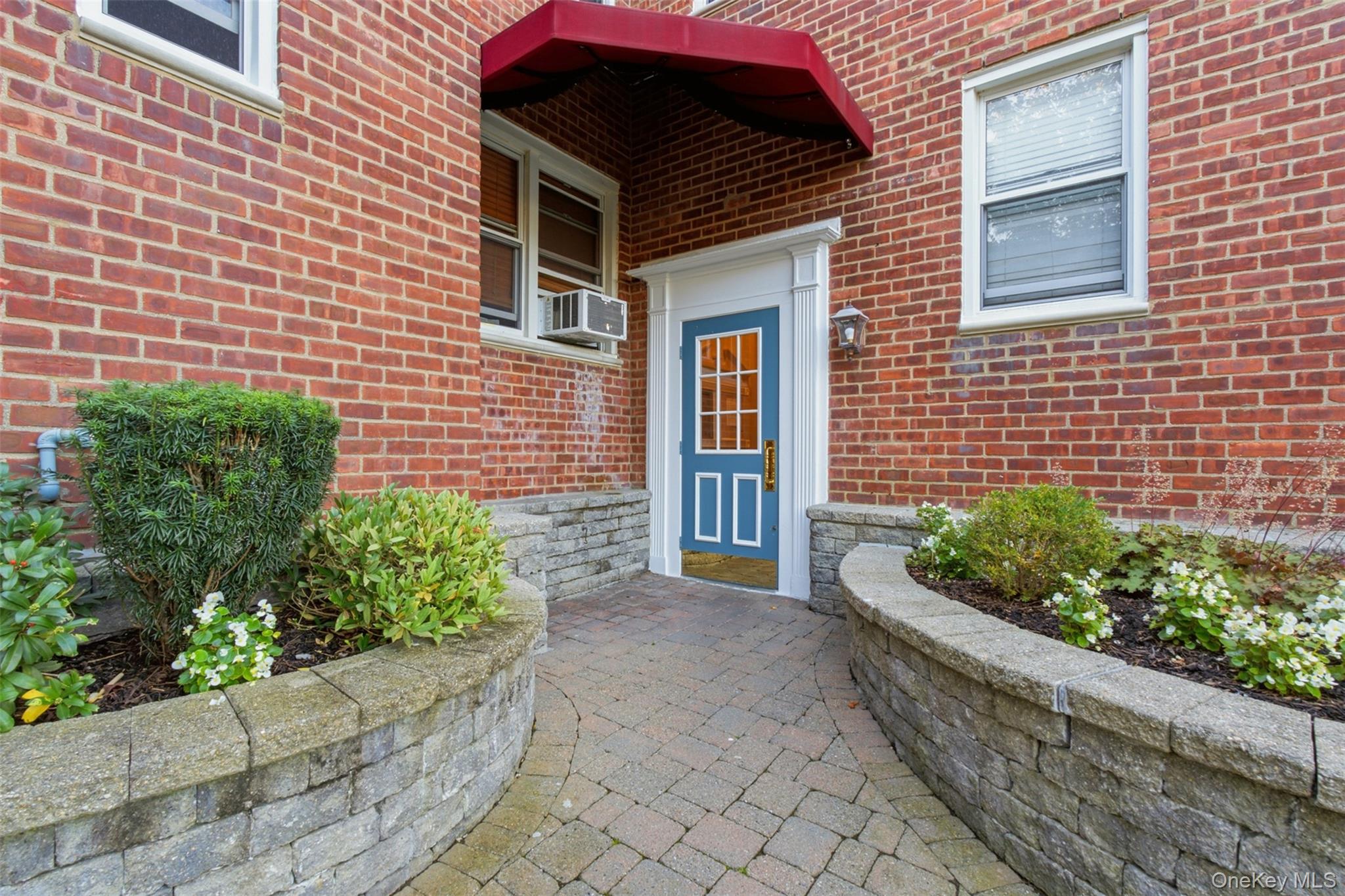Photo 3 of this property