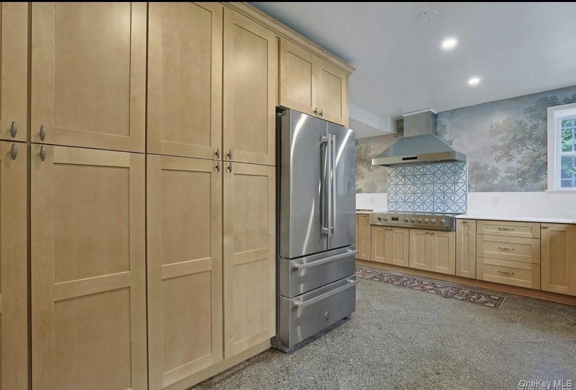 Photo 6 of this property