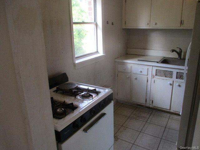 Photo 3 of this property