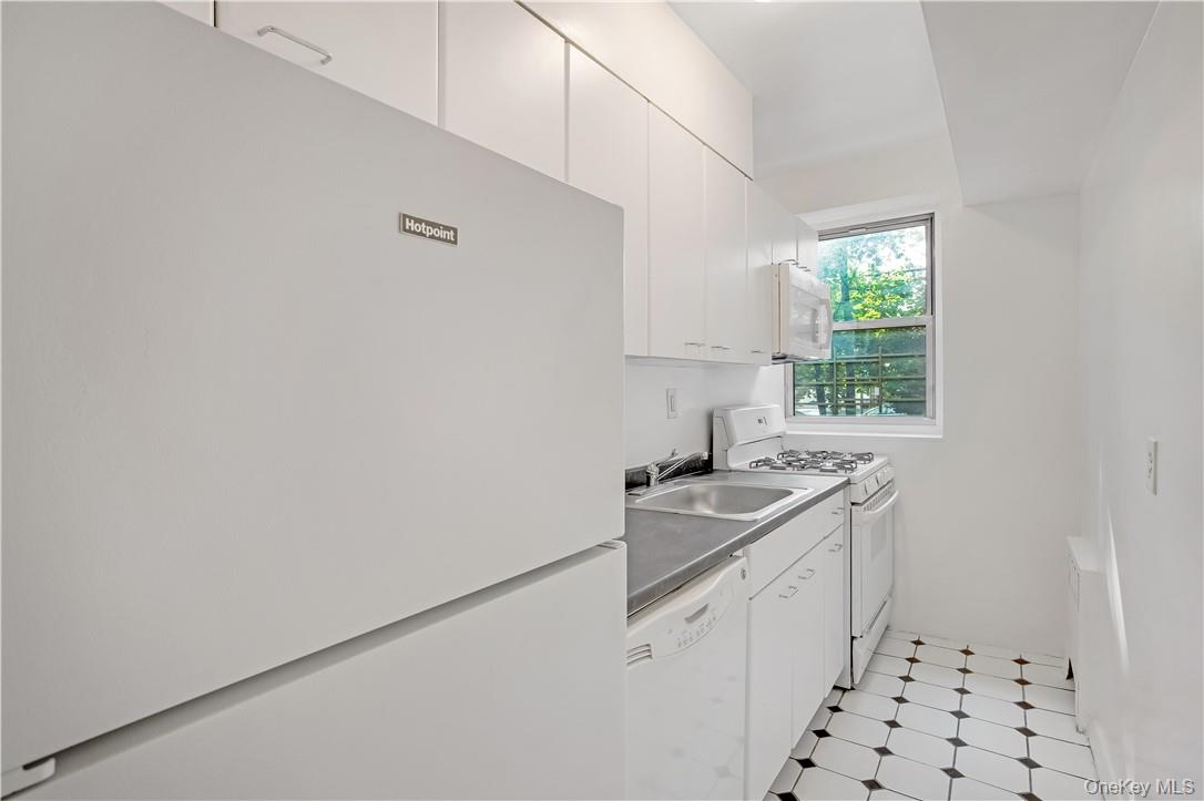 Photo 11 of this property