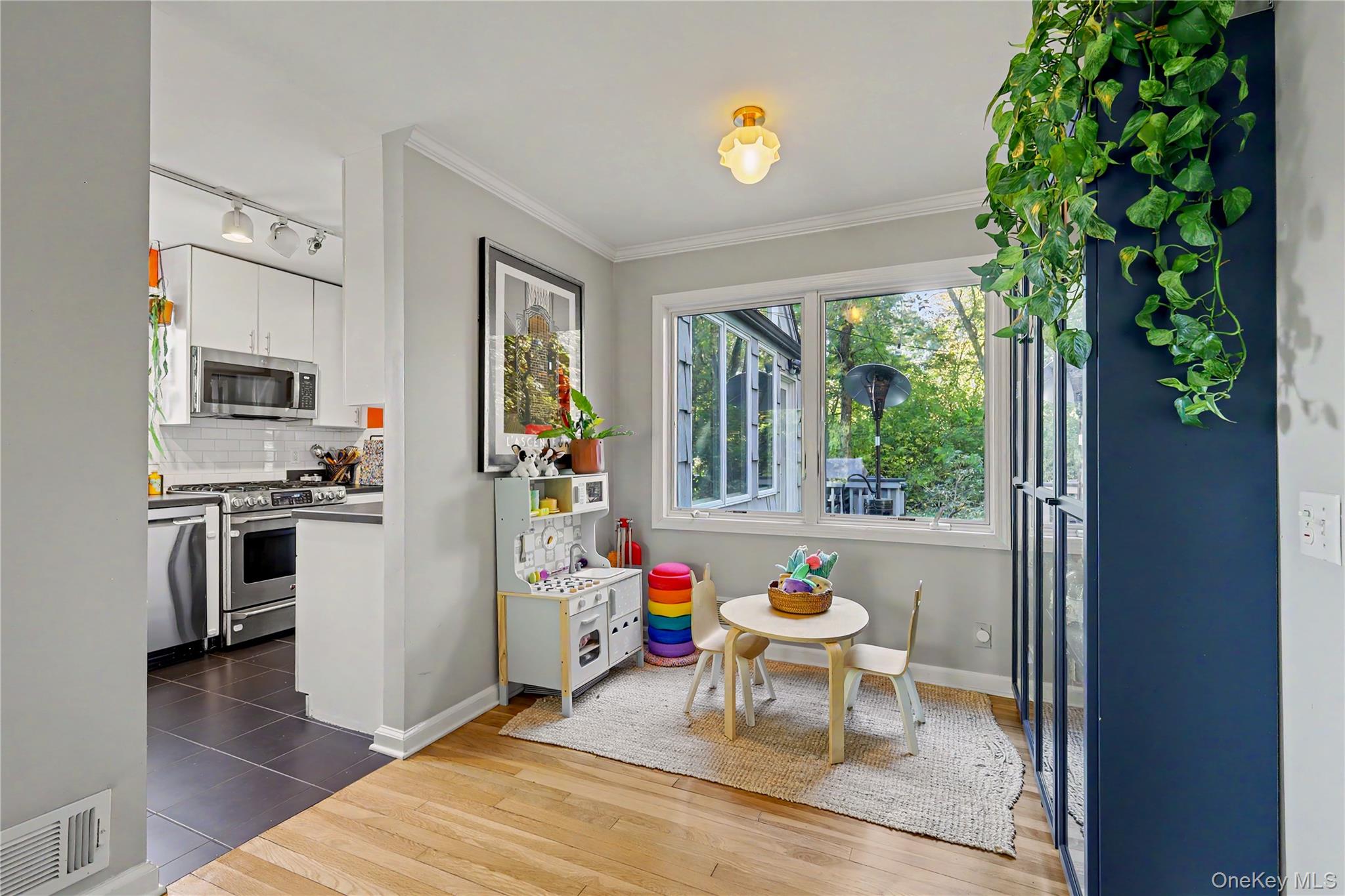 Photo 9 of this property