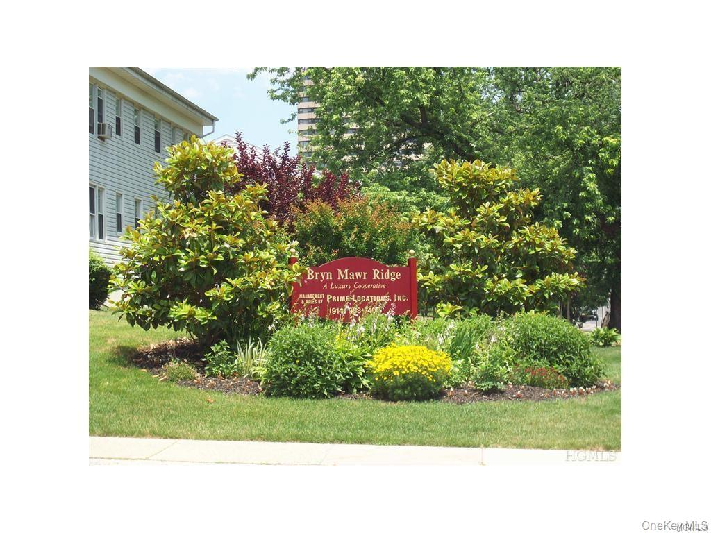Lovely Garden Apt at Bryn Mawr Ridge!!
The Private Park like setting,...