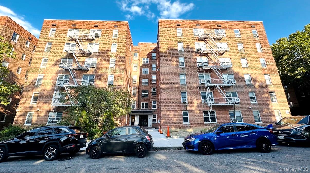 Welcome to this fully renovated, Top Floor, spacious corner 2 bedroom,...