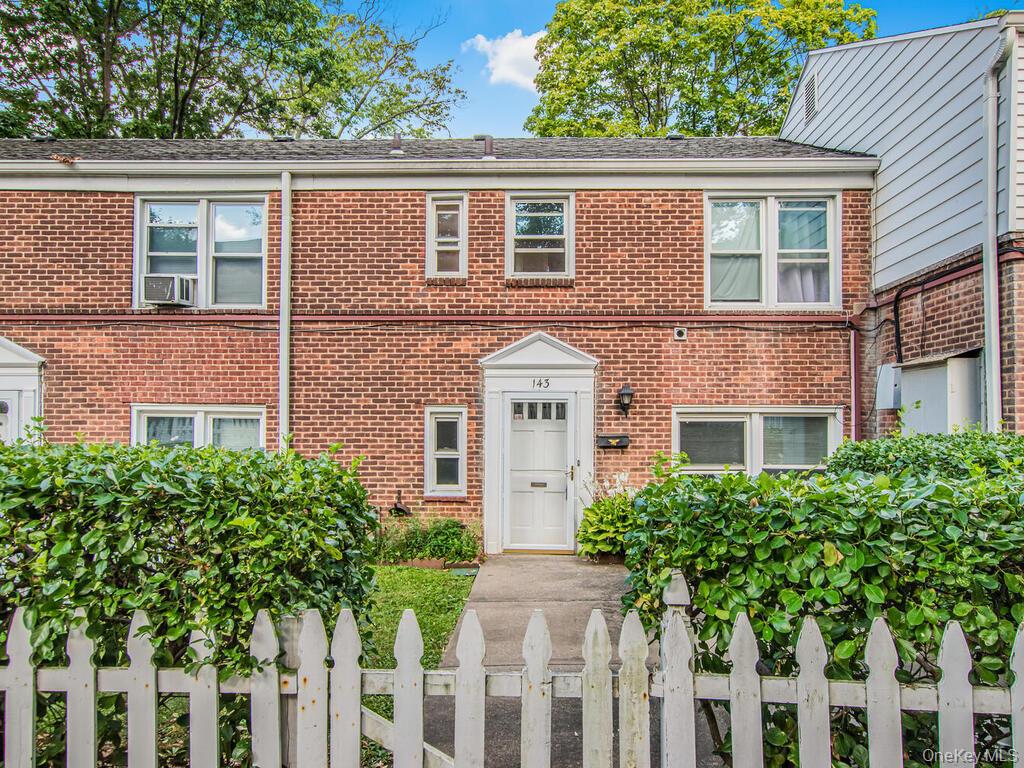 Hilltop Acres is a Garden Style Co-op Community in beautiful, Lincoln...